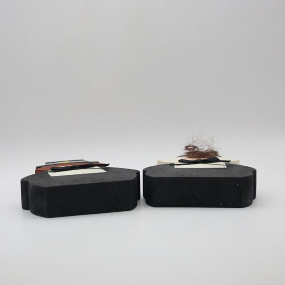 2 Vintage Wooden Pilgrim Thanksgiving Decorations - Picture 6 of 7